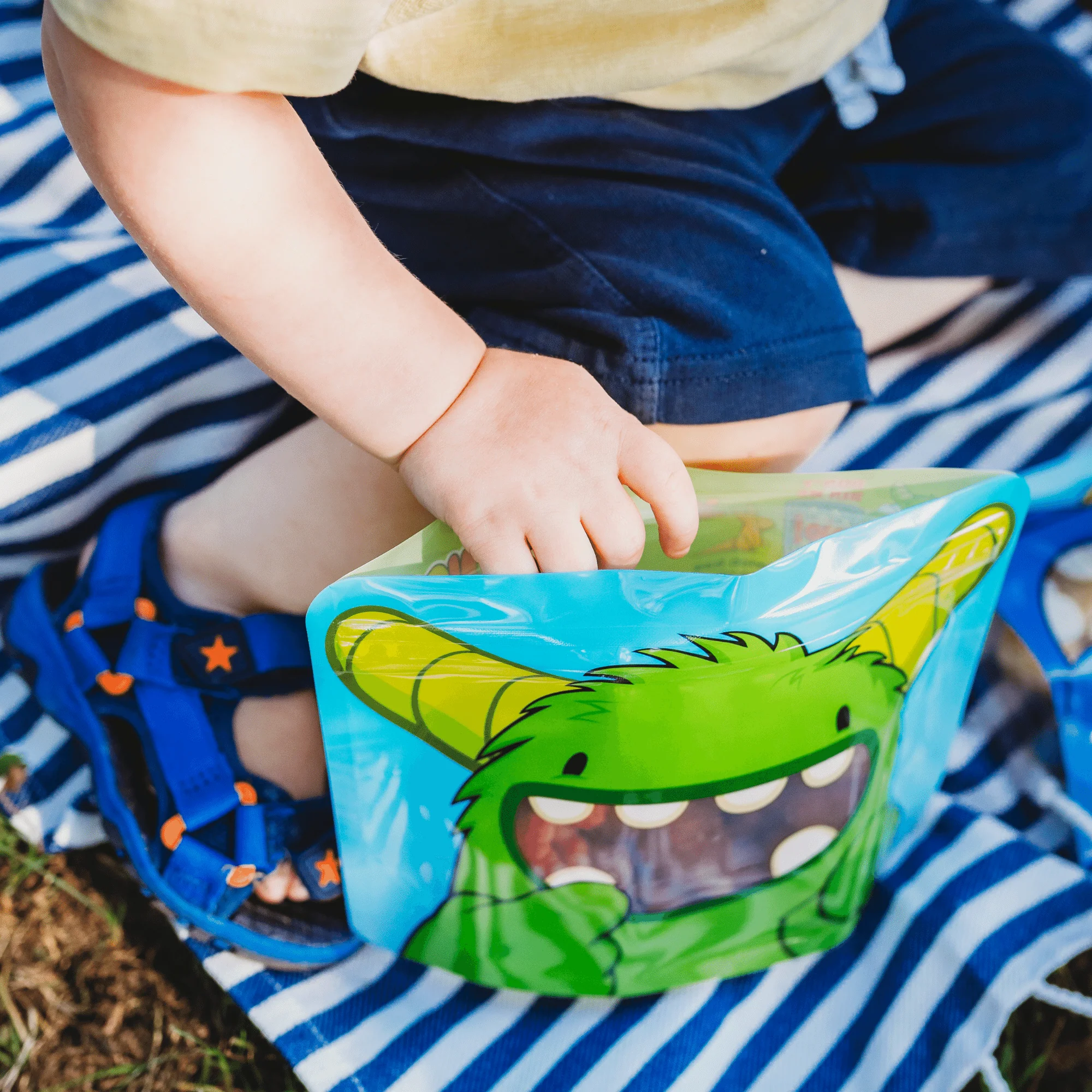 Nom Nom Kids Reusable Monster Sandwich Bags 4 Pack Stand Up Lunch Bags - Image 5