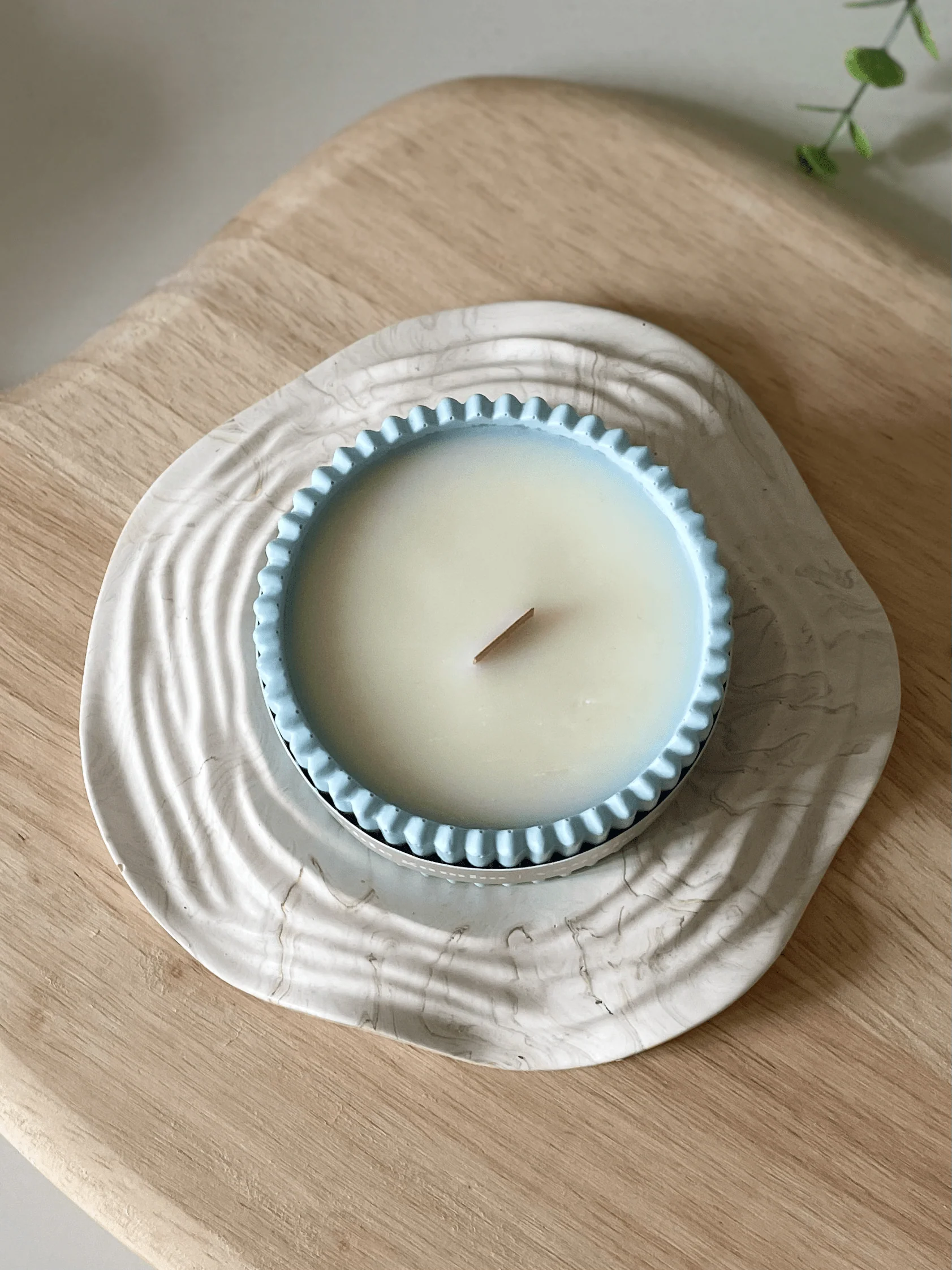 Bubblegum Stoneware Soy Candle – Bright and Playful Home Fragrance - Image 5