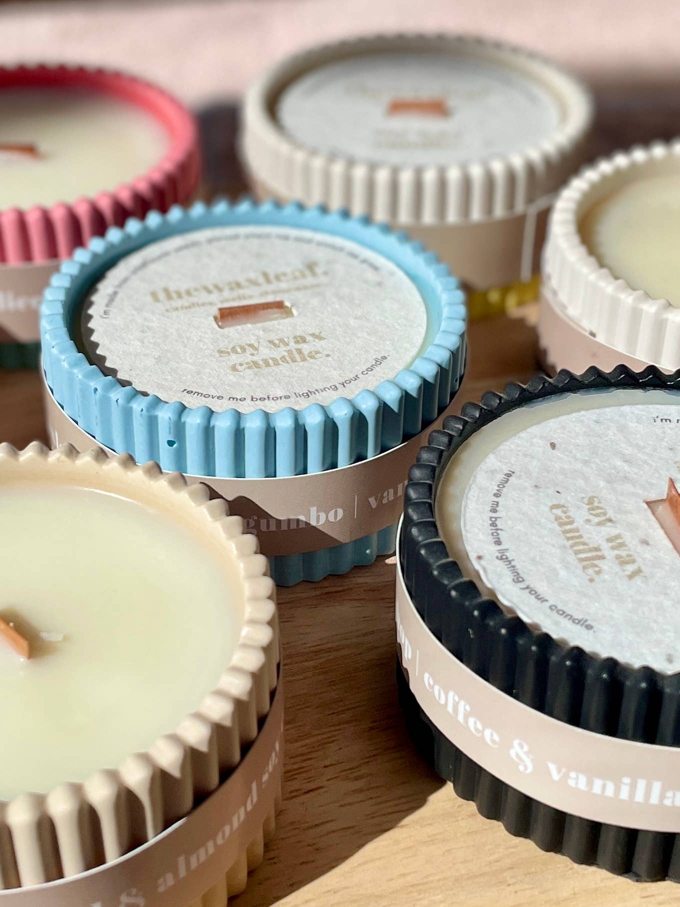 Bubblegum Stoneware Soy Candle – Bright and Playful Home Fragrance - Image 9