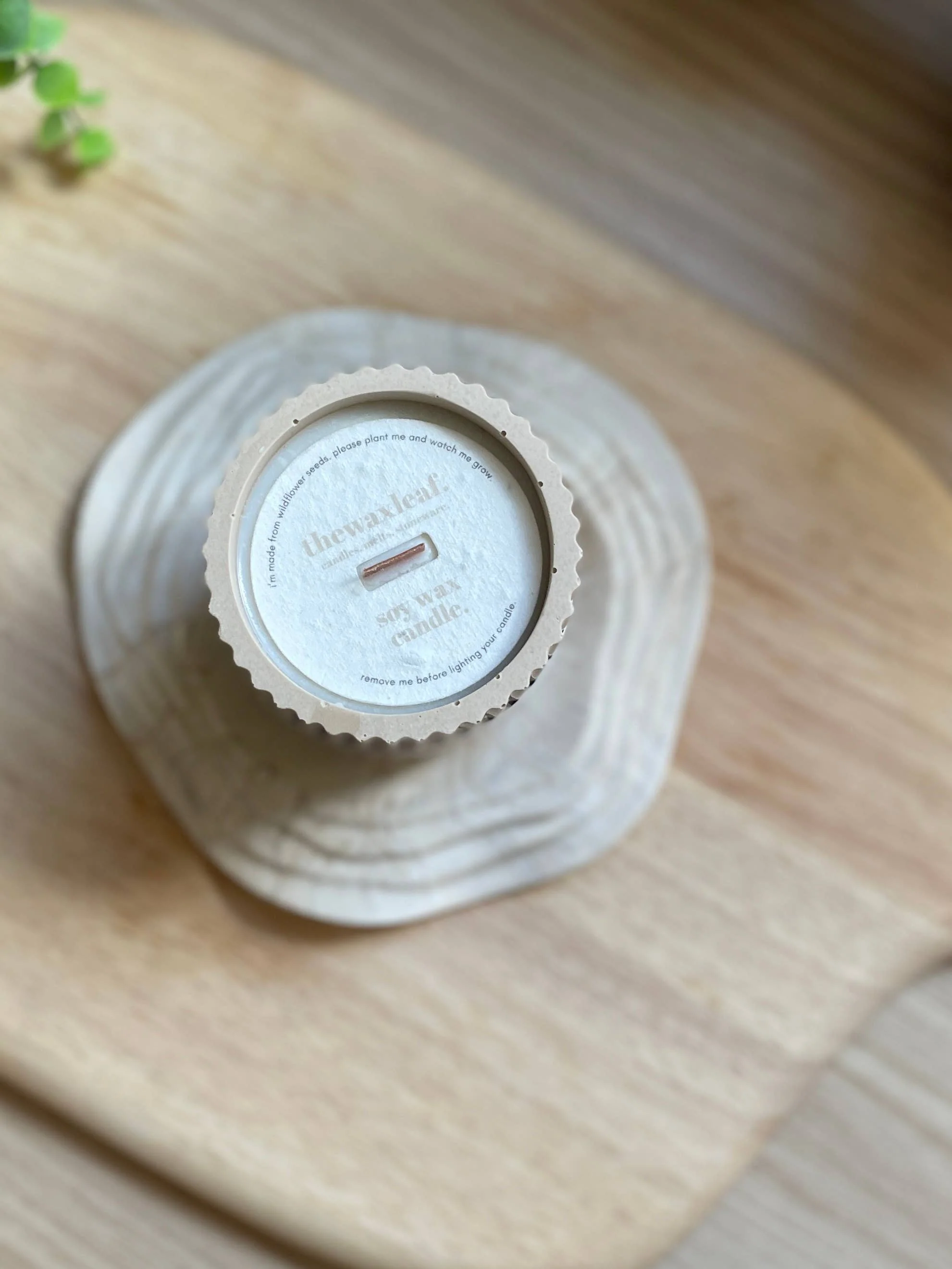 Chamomile Jesmonite Soy Wax Candle / Beige Home Decor - Image 3