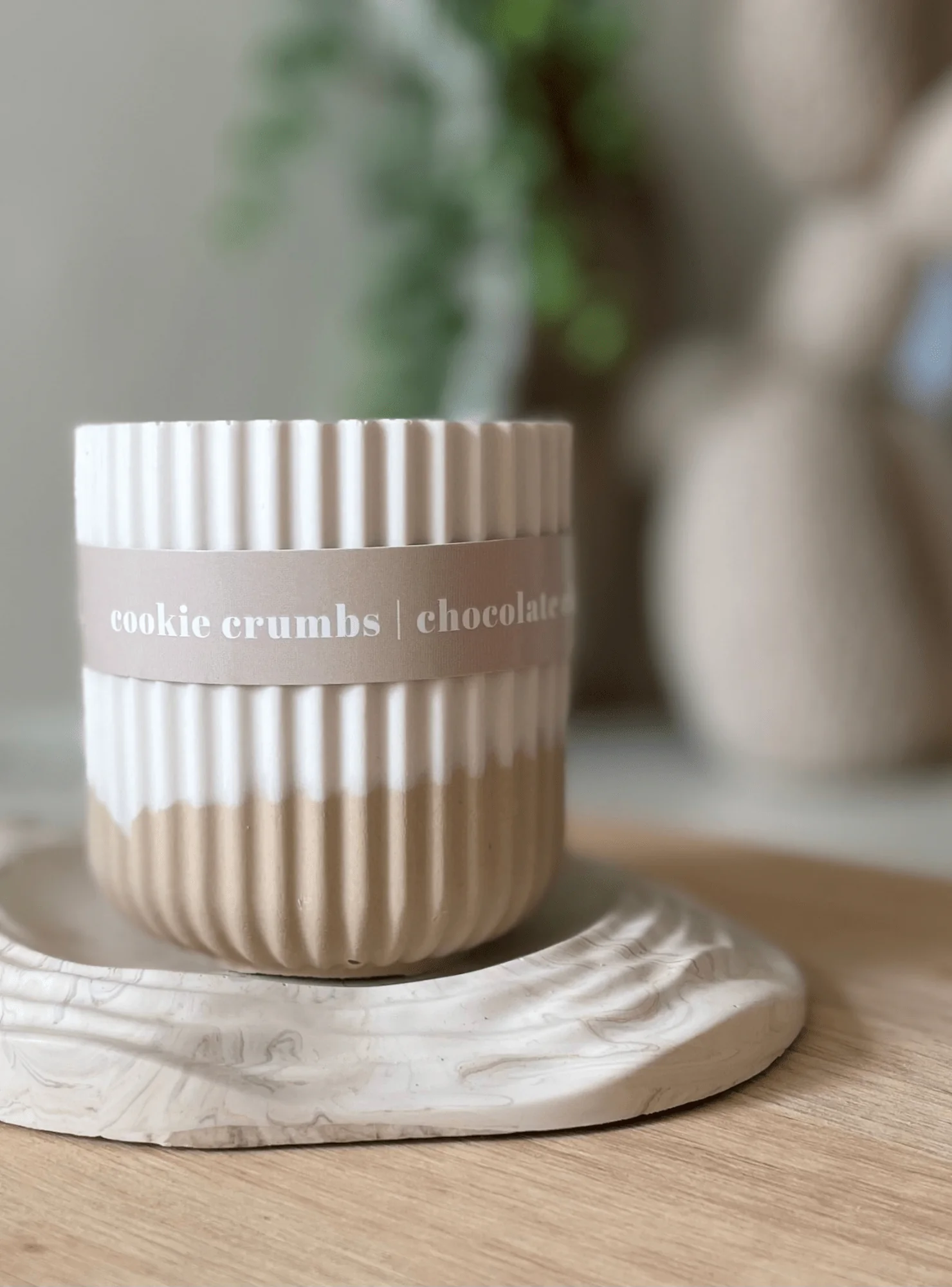 Cookie Crumbs Stoneware Soy Candle – Warm Scandi-Inspired Aroma - Image 4