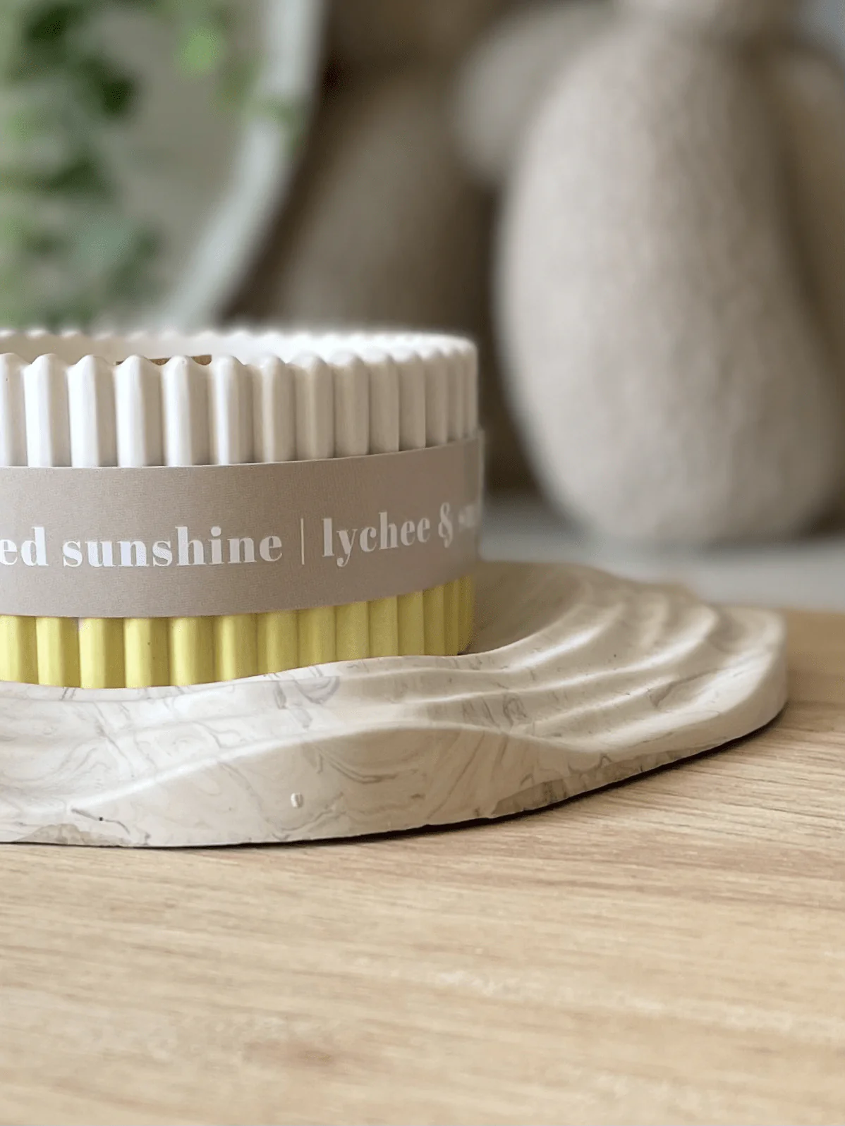 Lychee Stoneware Soy Candle – Summer-Inspired Tropical Fragrance - Image 6