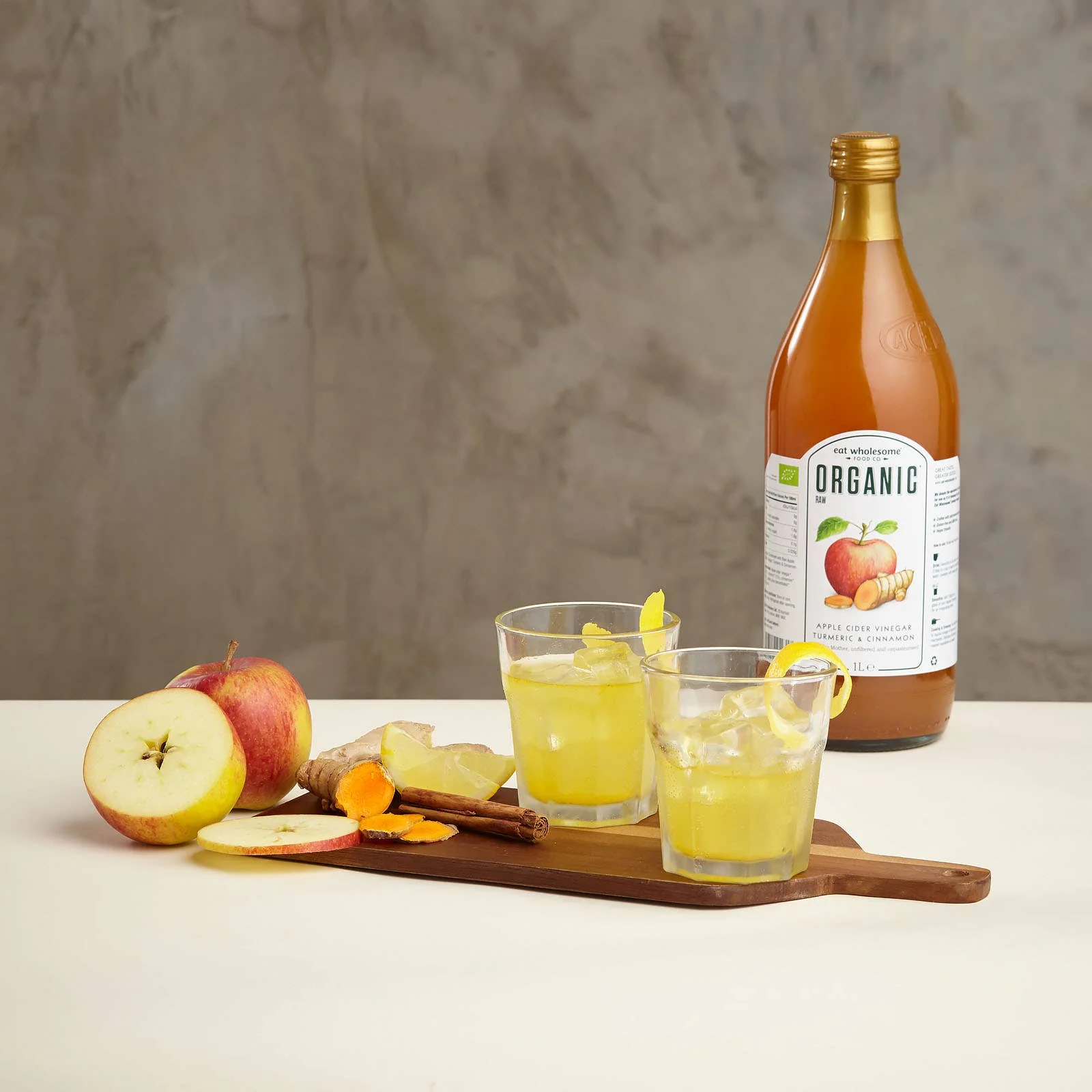 Eat Wholesome Organic Apple Cider Vinegar Turmeric Cinnamon 1L – Raw Unfiltered - Image 2