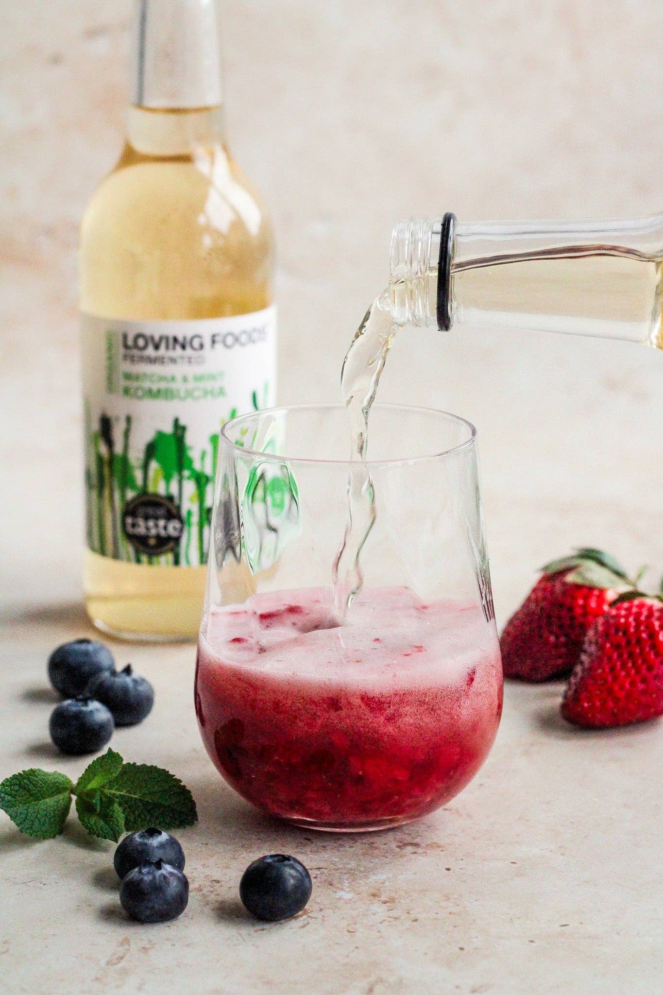 Organic Kombucha Matcha & Mint – Unpasteurised Fermented Tea Drink 330ml - Image 4