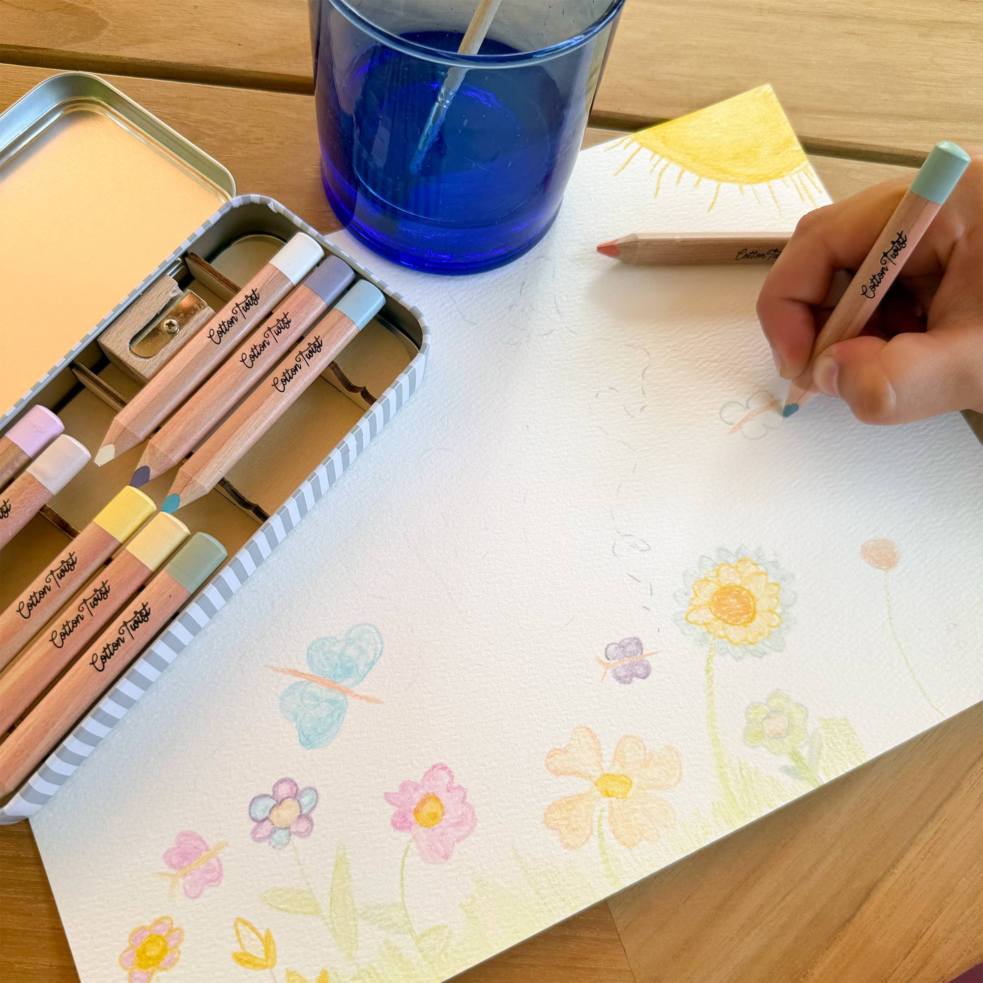 Pastel Mix Watercolour Pencils Gift Set in Reusable Tin - Image 10