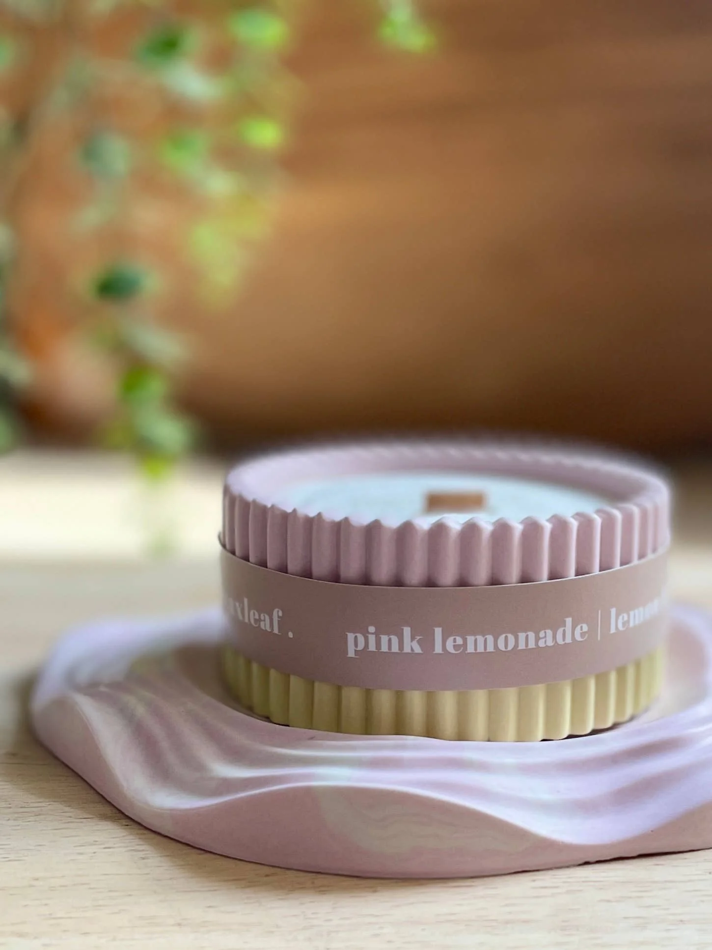 Pink Lemonade Stoneware Soy Candle – Raspberry & Lemon Burst - Image 3