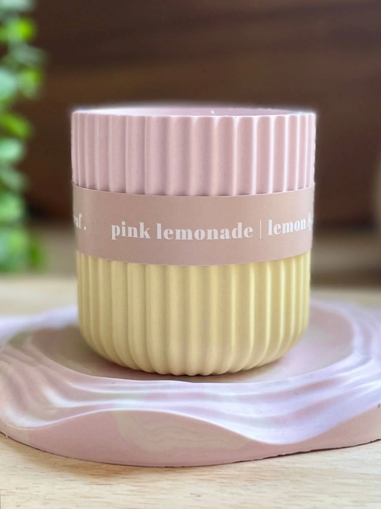 Pink Lemonade Soy Candle – Pastel-Inspired Sweet Home Fragrance - Image 4