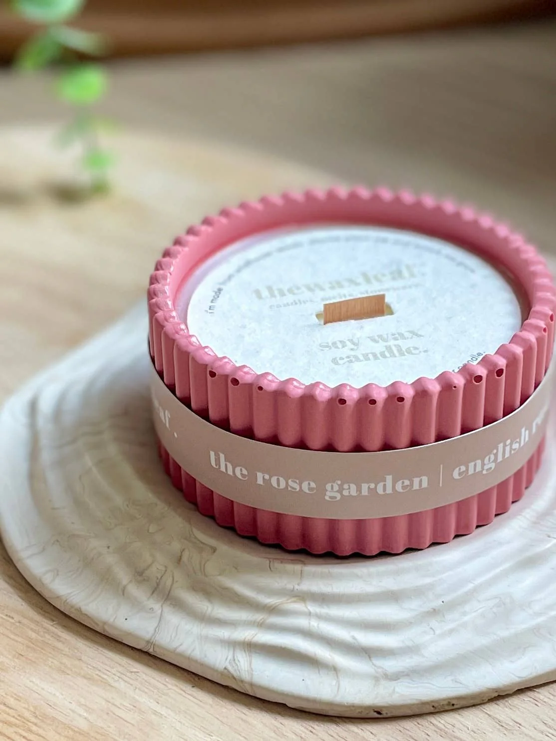 Rose Garden Luxury Soy Candle – Classic English Rose Scent - Image 2
